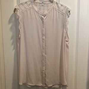 Q&A Elegant Lace Trim Sleeveless Blouse